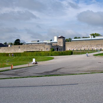 Mauthausen a Linz