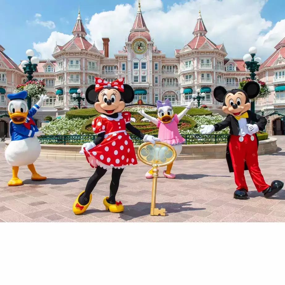 Disneylands přenocováníma klenoty Paříže