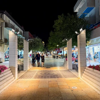 Lignano Sabbiadoro – moře a bazén s tobogány