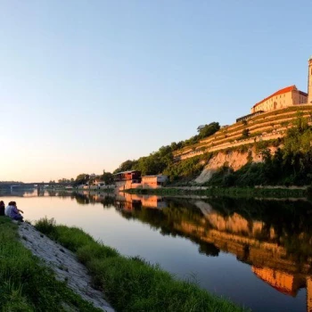 Kokořín a procházka ke Kokořínským pokličkám