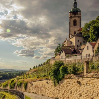 Kokořín a procházka ke Kokořínským pokličkám