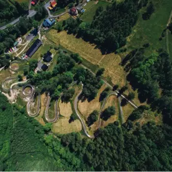 Lanové centrum a bobová dráha