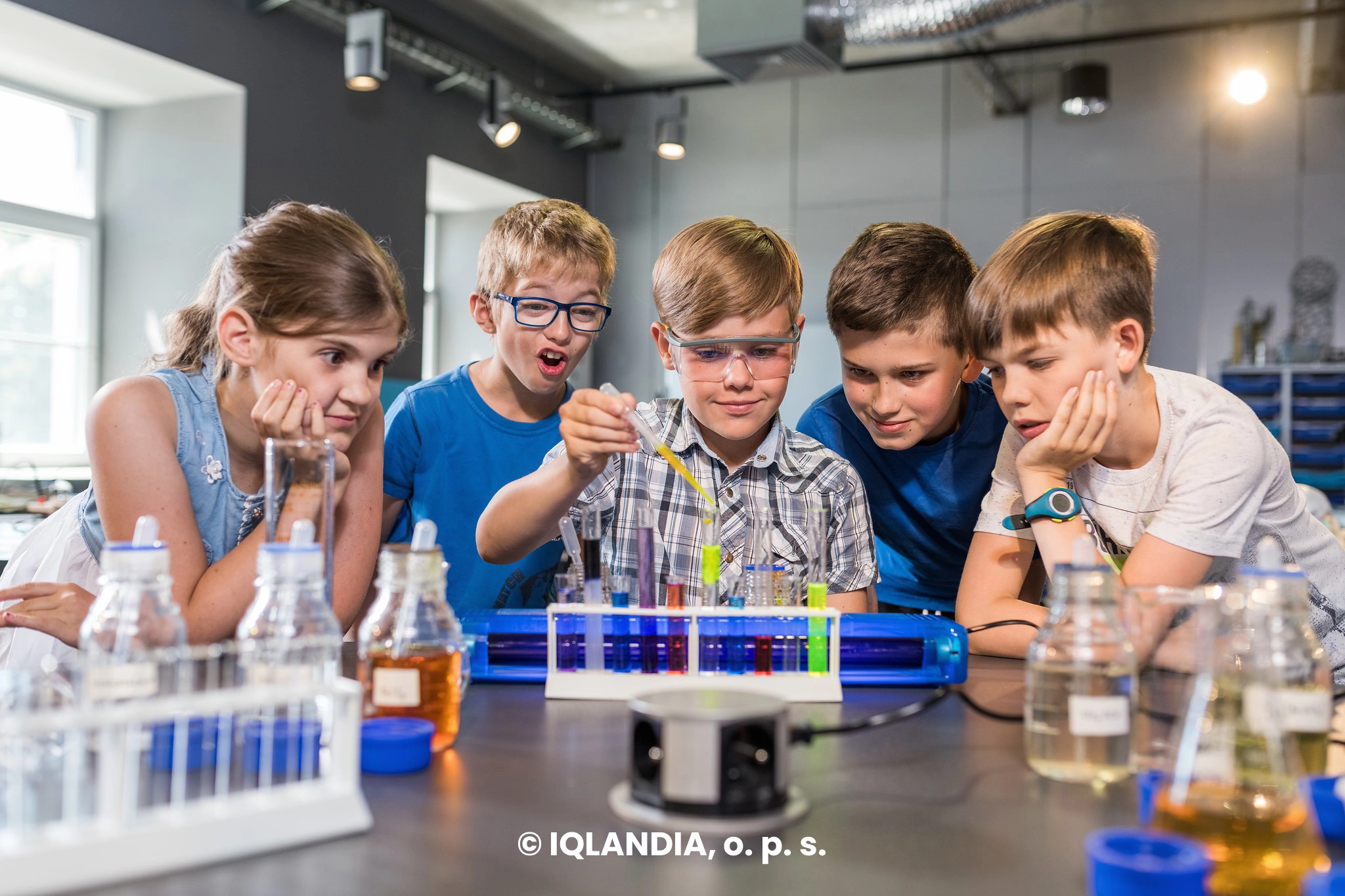 iQLANDIA a laborky v pravé laboratoři
