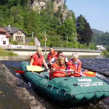 Rafty na Jizeře