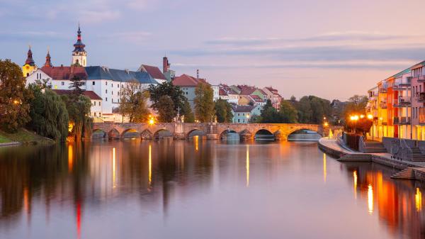 Elektrárna Temelín a historické město Písek