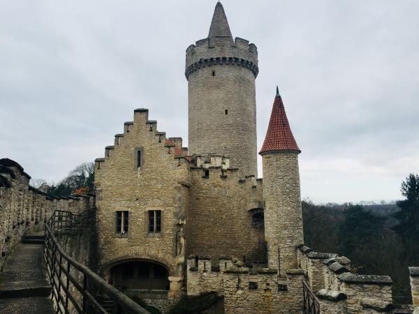 Kokořín a procházka ke Kokořínským pokličkám