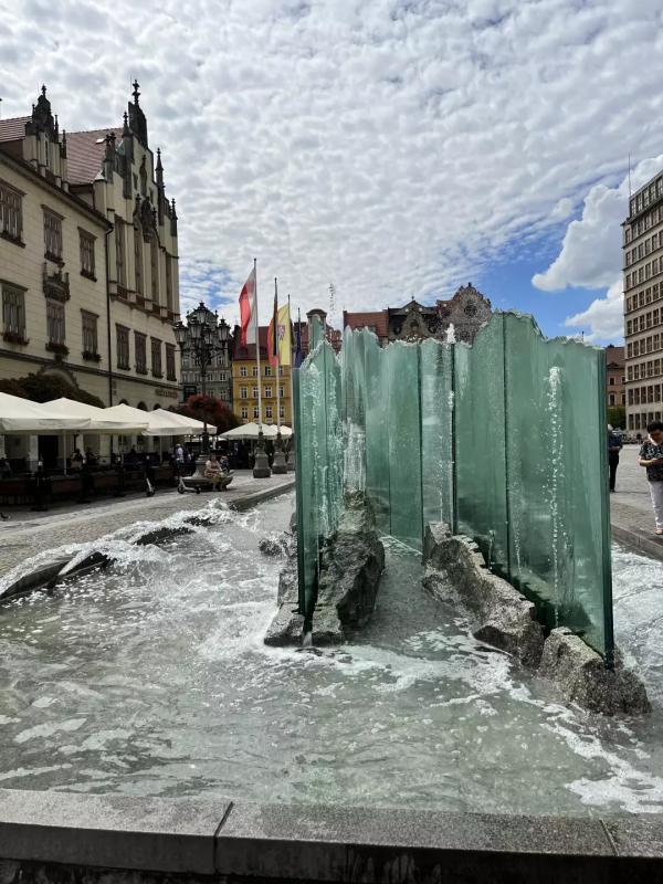 Wroclaw a Centrum vody Hydropolis