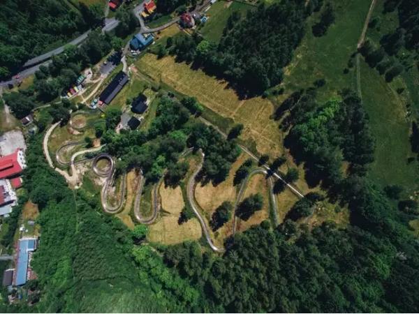 Lanové centrum a bobová dráha