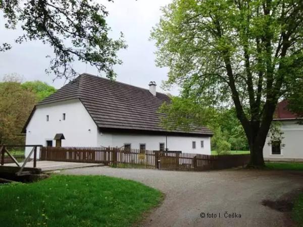 Božena Němcová a Babiččino údolí