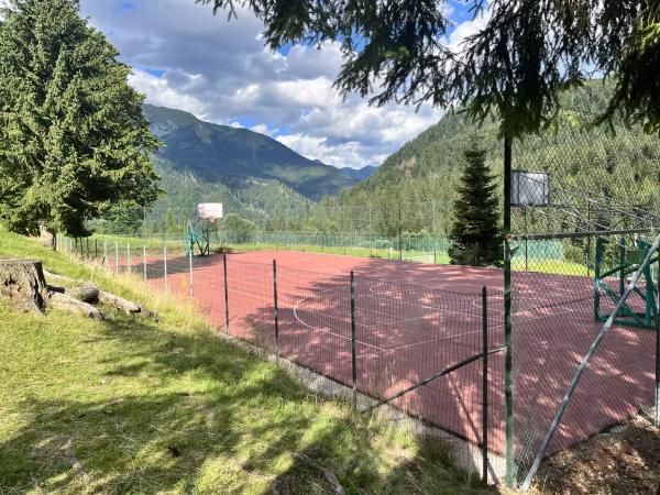 Itálie, Dolomity – hory, bazén a sportoviště