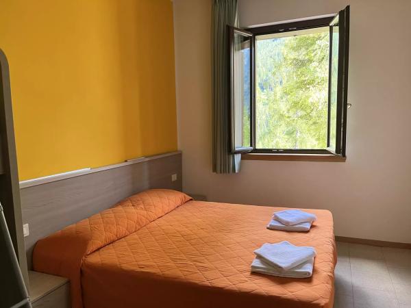 Itálie, Dolomity – hory, bazén a sportoviště