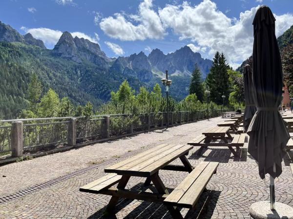 Itálie, Dolomity – hory, bazén a sportoviště