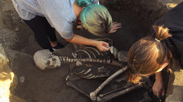 Archeologem na úpatí hory Říp